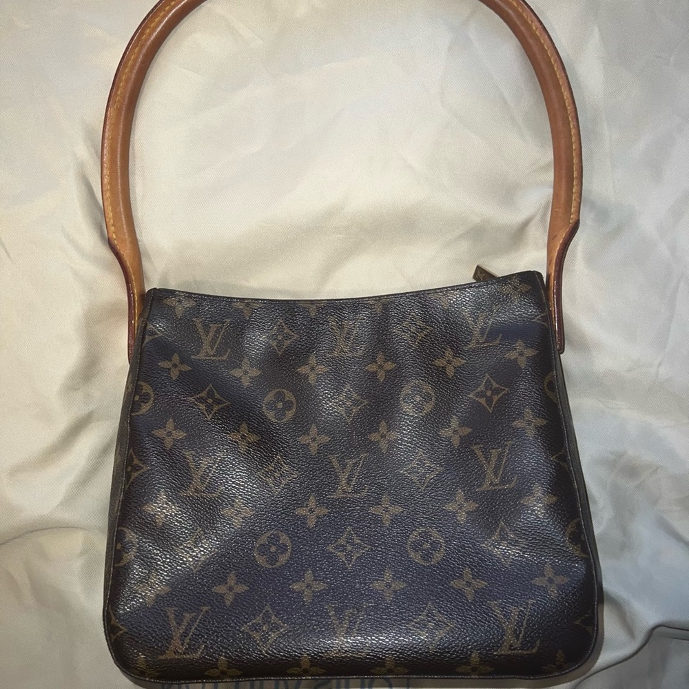 Authentic Louis Vuitton Looping MM